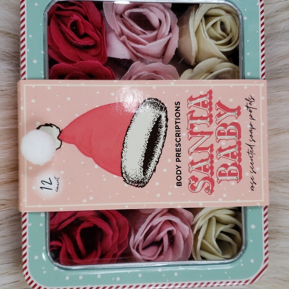 Rose Sented Soap Petals - Picture 2 of 4